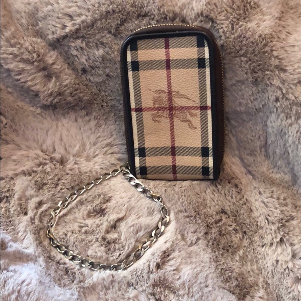Vtg. Authentic BURBERRY zippy wallet with wrist
